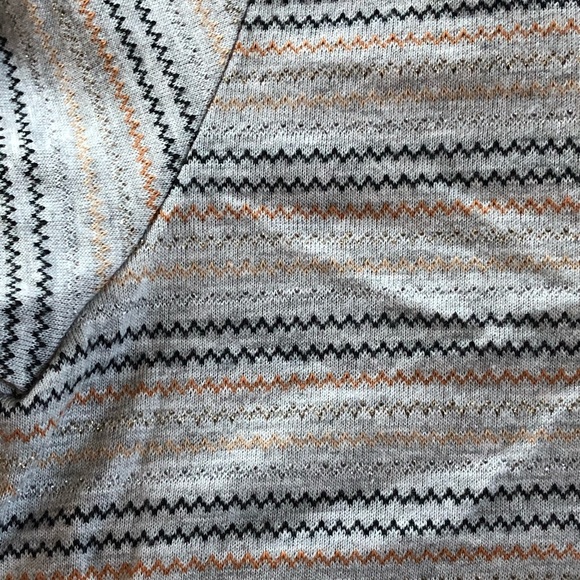 NWOT Large Gray Classic Tee - Picture 5 of 6